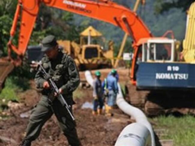 Dinamitan rebeldes colombianos oleoducto Trasandino