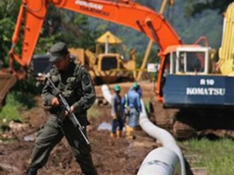 Dinamitan rebeldes colombianos oleoducto Trasandino