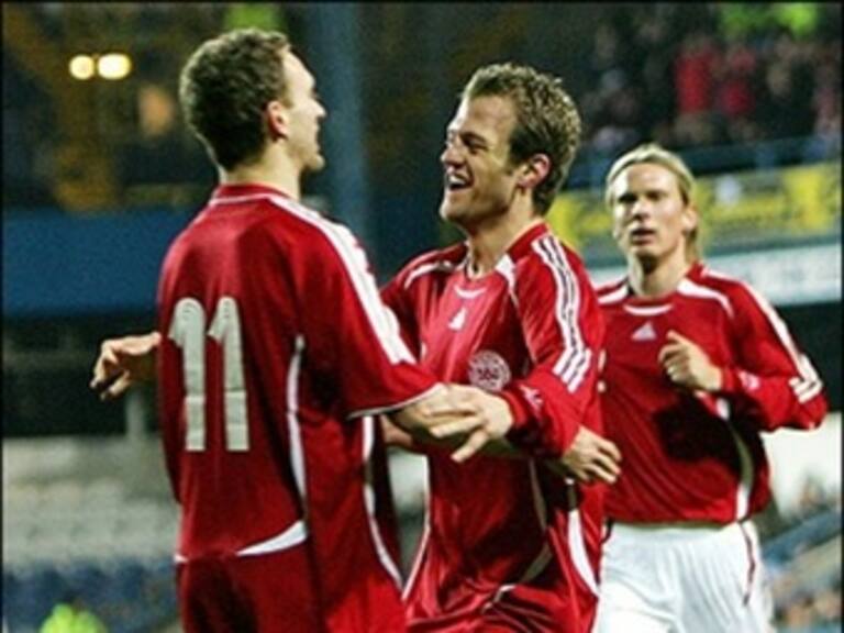 Gana Dinamarca a Camerún