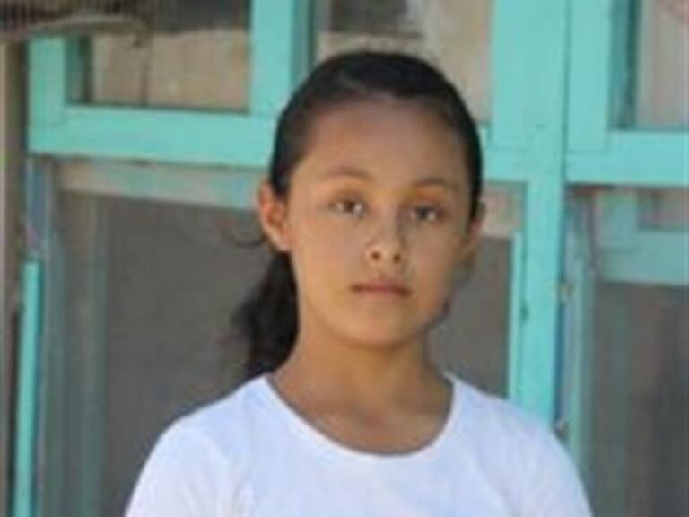 Obtiene mejor calificación en Prueba ENLACE, niña que vive en 'El Basural'