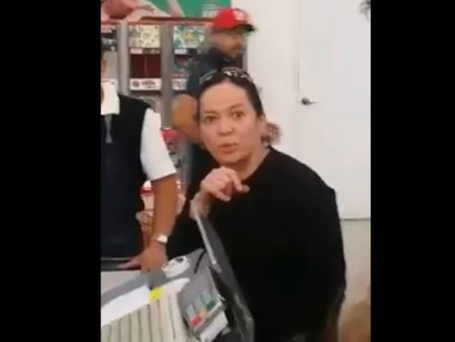 No le respentan precio y se convierte en "Lady Soriana"