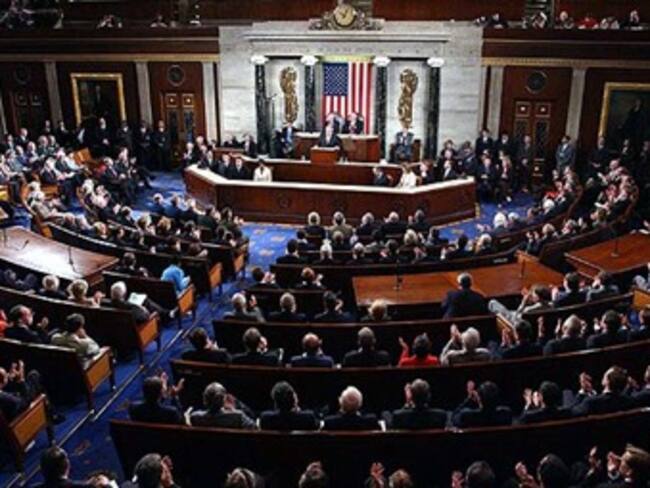 Aprueban recorte de 6 mmdd a presupuesto de EU