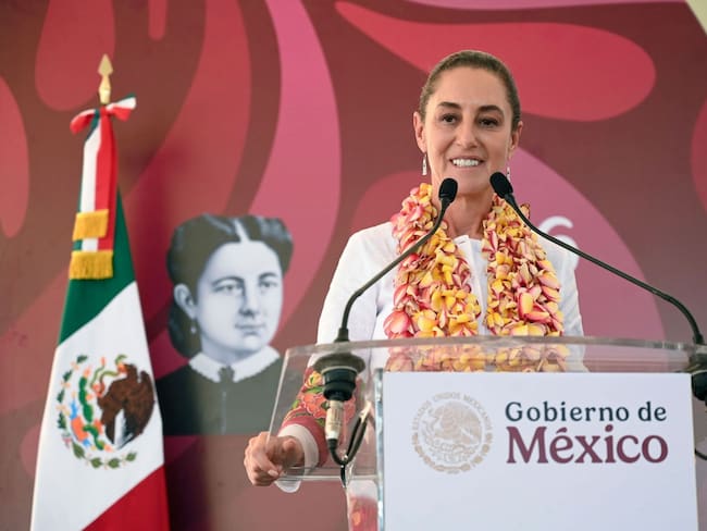 “México no es protectorado de nadie”: Sheinbaum defiende soberanía y reconoce a traductoras indígenas