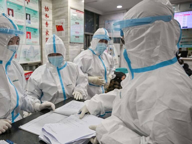 Van 490 muertos por coronavirus en China