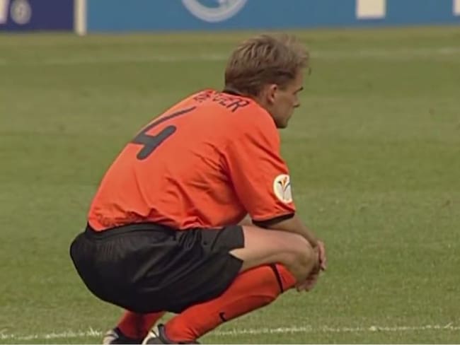 La eliminación del local Holanda en penales a manos de Italia en la Euro 2000