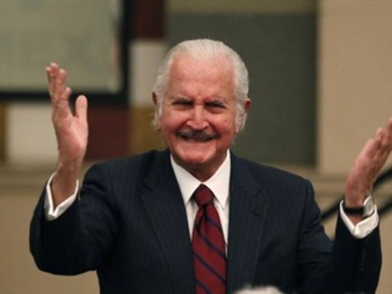 Ofician misa en domicilio de Carlos Fuentes