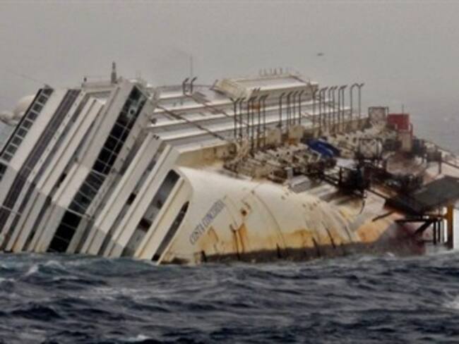 Inicia la operación para enderezar el Costa Concordia