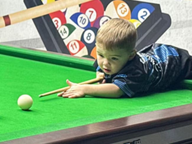 Jude Owens: ¿Quién es el niño prodigio del billar que ganó Récords Guinness a los 2 años de edad?