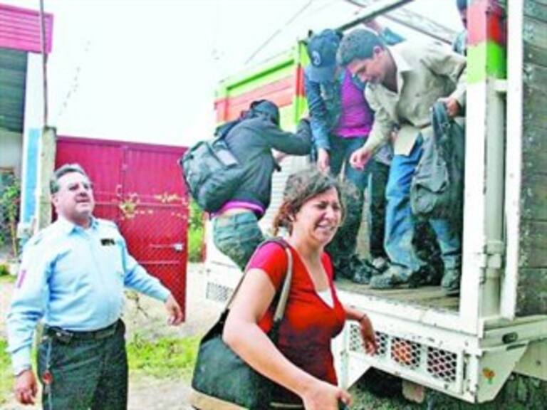 Encuentran en un camión a 16 migrantes salvadoreños en Chiapas