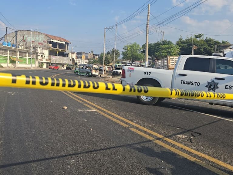 Ataque transporte Acapulco deja un chofer muerto y siete personas lesionadas, entre ellas tres militares que viajaban de civiles y un menor de edad.