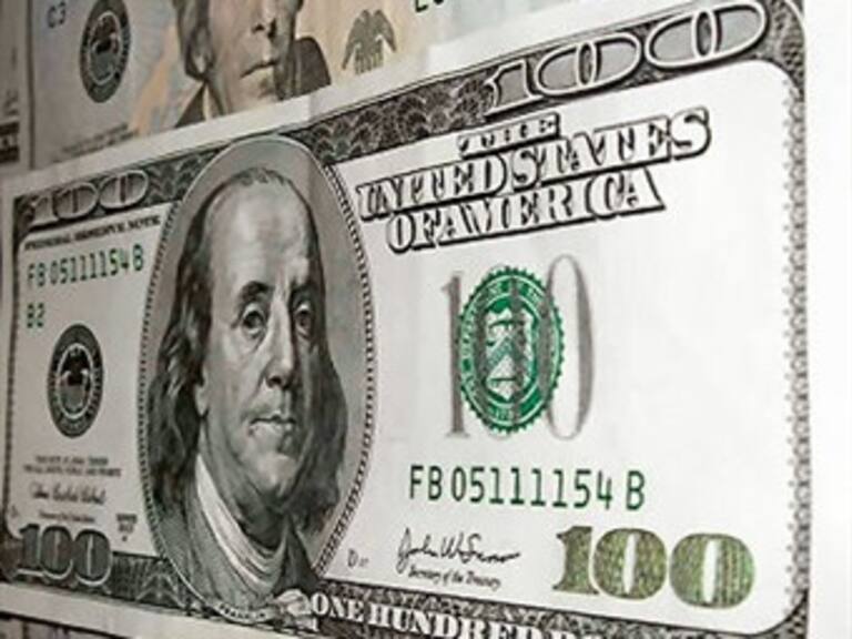 Rompen reservas tendencia de baja, aumentan 989 mdd