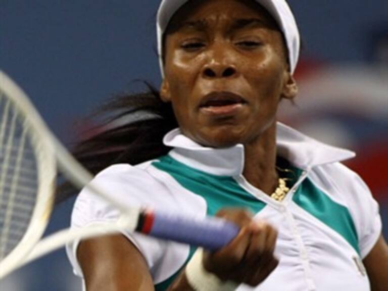 Con problemas, Venus Williams avanza a cuartos de final