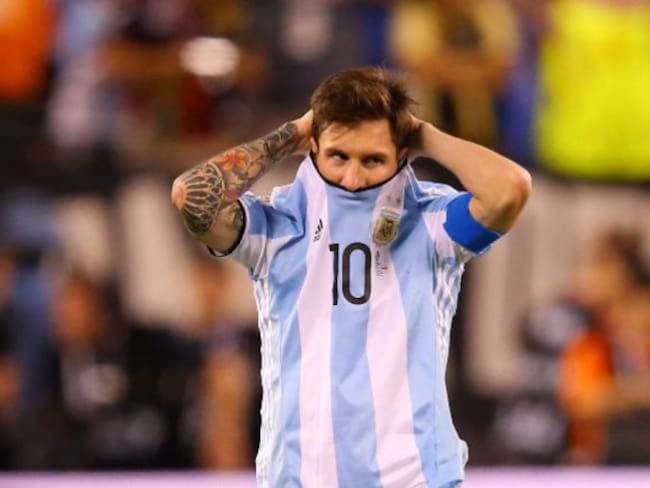 Maestra argentina le pide a Lionel Messi que no renuncie a la Albiceleste