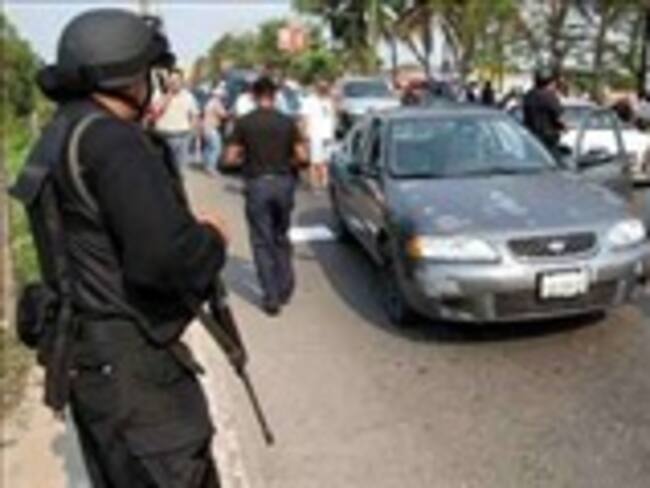 Hallan dos decapitados en Monterrey