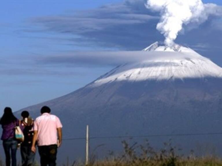 Reportan disminución de actividad volcánica; sigue alerta en Fase 3