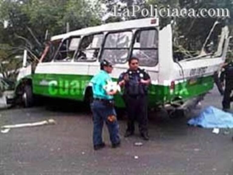 Suman ocho muertos por accidente de microbús en Tlalpan
