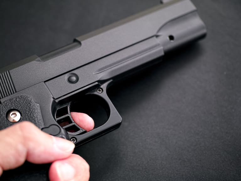 Diputada propone 6 años de cárcel por uso de armas réplica para delinquir
