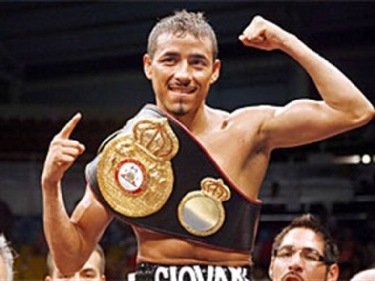 Noquea mexicano Segura a boricua Calderón en Puerto Rico