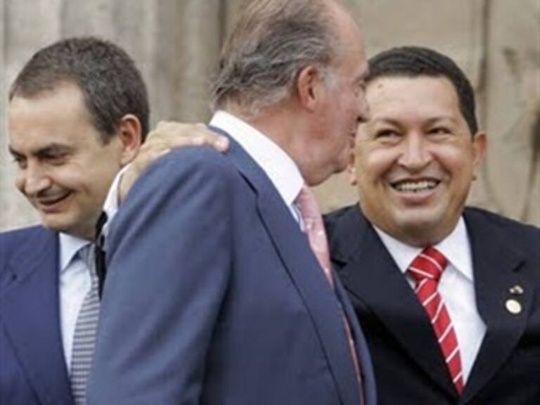 Sin clichés colonialistas' citas con el Rey y Zapatero: Chávez