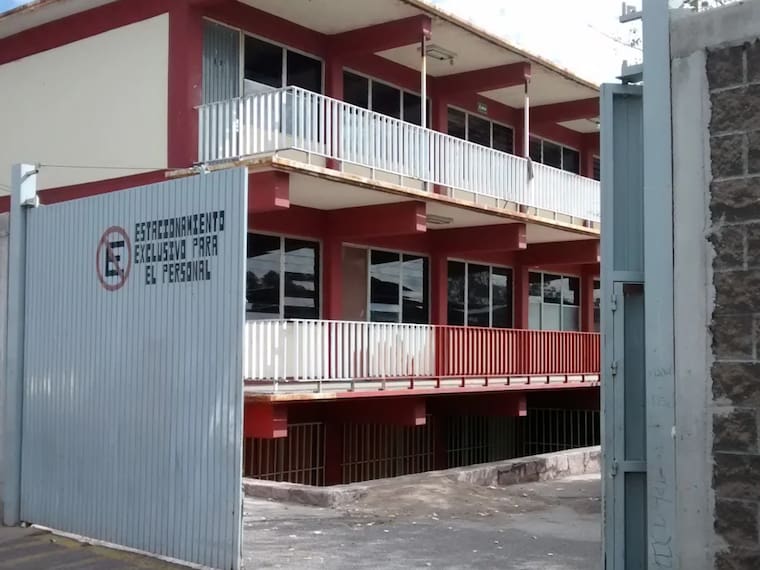 La propuesta del recorte del ciclo escolar genera polémica y expone diferencias en el consenso entre las Secretarías de educación federal y estatales.