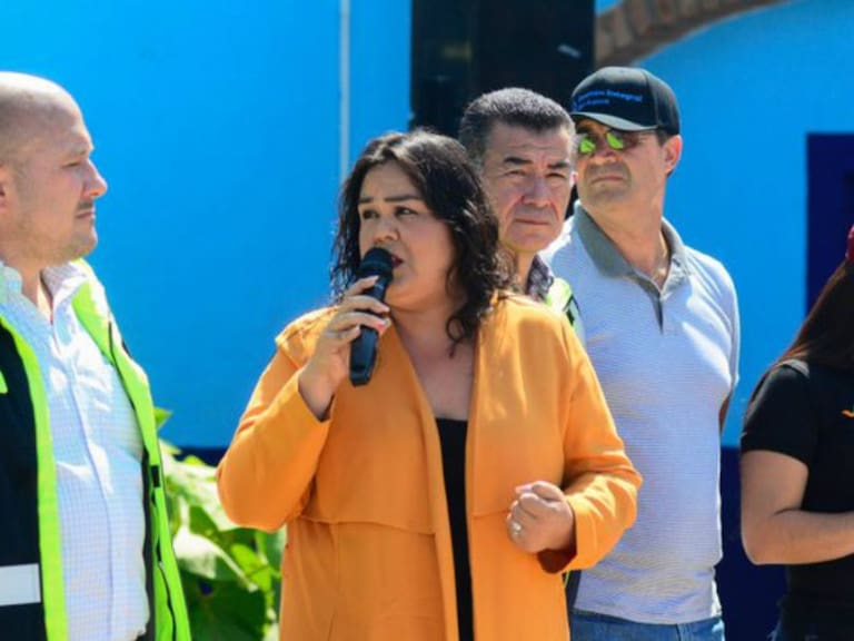 Alcaldesa de Mixtlán pide la construcción de un puente