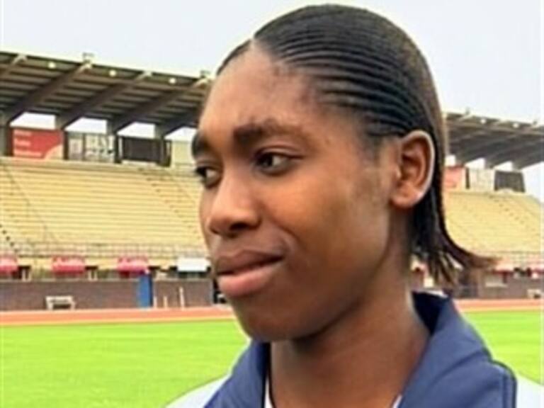 Dudó Semenya en aceptar medalla por polémica sobre sexo