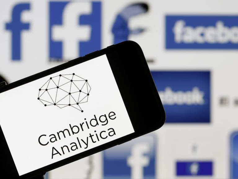Facebook suspende 200 apps tras escándalo de Cambridge Analytica
