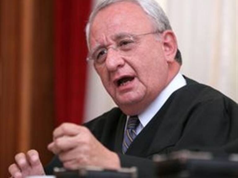 Ofrece Silva Meza a Calderón cooperación del Poder Judicial