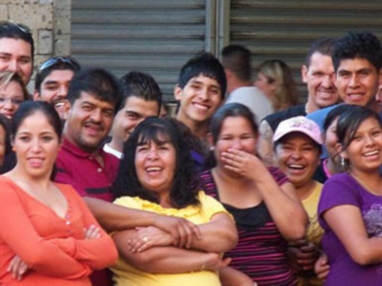 ¿Sabías que 8 de cada 10 mexicanos son felices a su manera y en diferentes niveles ?