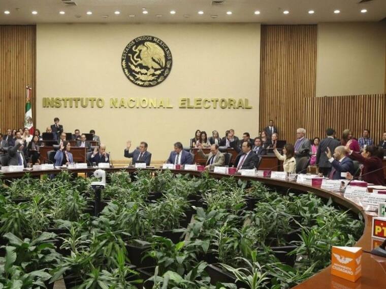 Diputados acuerdan nombres de 4 nuevos consejeros del INE