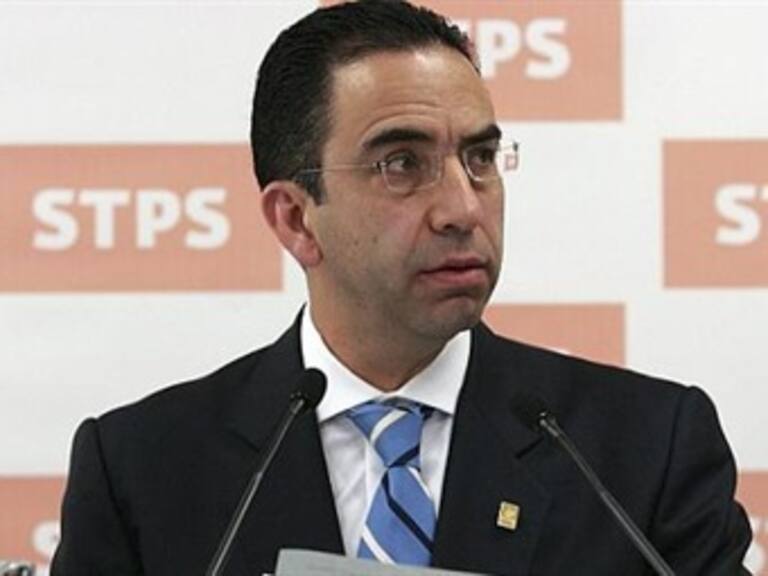 Comparece Lozano Alarcón en San Lázaro
