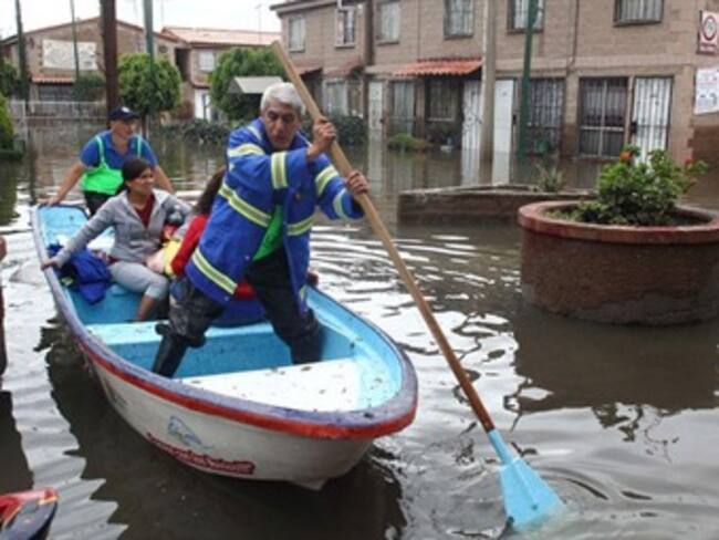 Salida de aguas negras deja 200 casas inundadas en Chalco