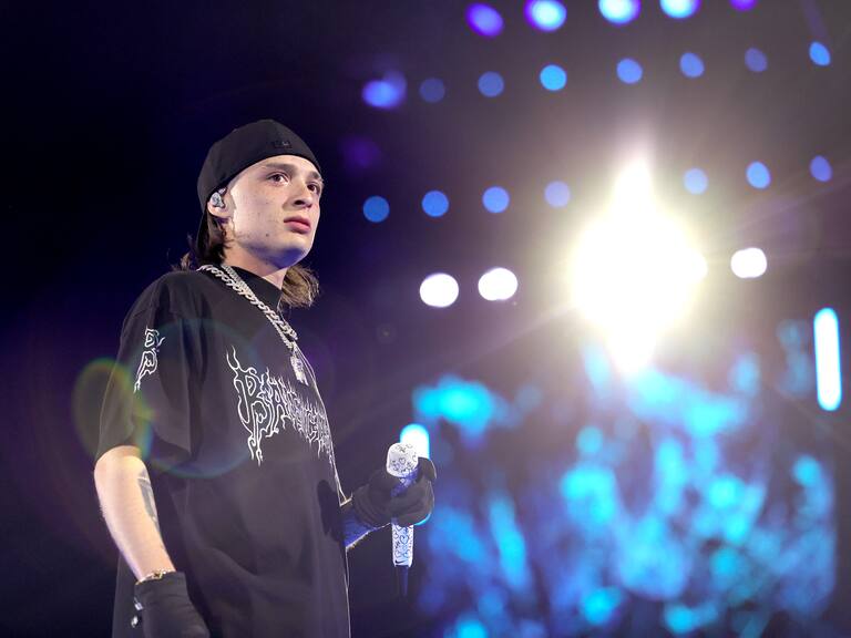 Piden cancelar a Peso Pluma antes de Viña del Mar