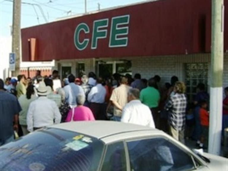 Instalan comisión especial para caso CFE