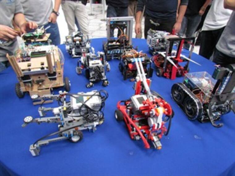 Ganan segundo lugar del concurso 'Aire y espacio' de la Nasa tres niños mexicanos. Marisa Rivera