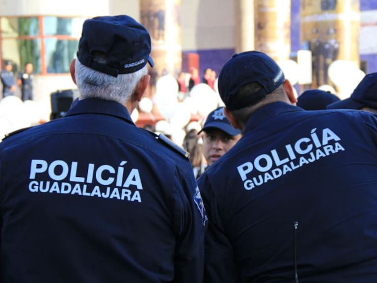 Guadalajara mejorará condición de los seguros médicos para policías