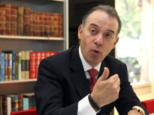 Leyes Secunrarias. Senador Raúl Cervantes, PRI. Presidente de la Mesa Directiva