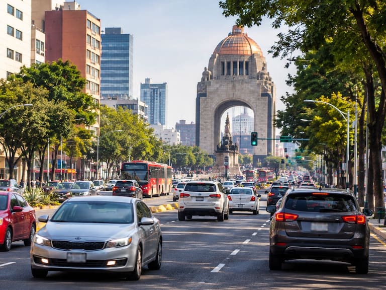 ¿Qué autos no circulan este viernes 7 de agosto de 2026? Consulta el Hoy No Circula en CDMX y Edomex. IA