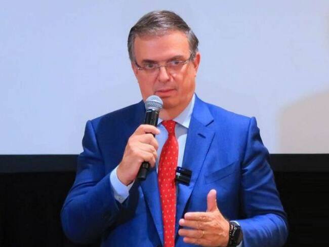 Ebrard anunciará esta tarde su destino político