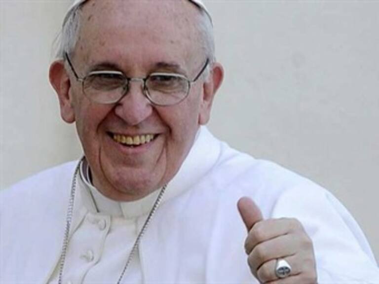 Viajará Papa Francisco con pasaporte argentino