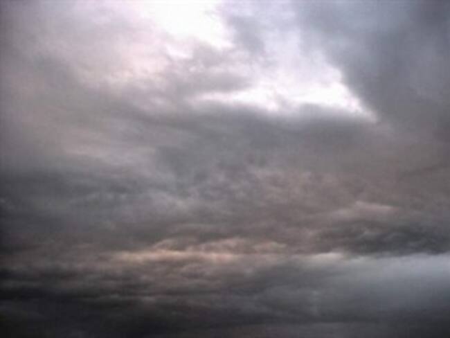 Prevé SMN cielo nublado y lluvias en el Valle de México