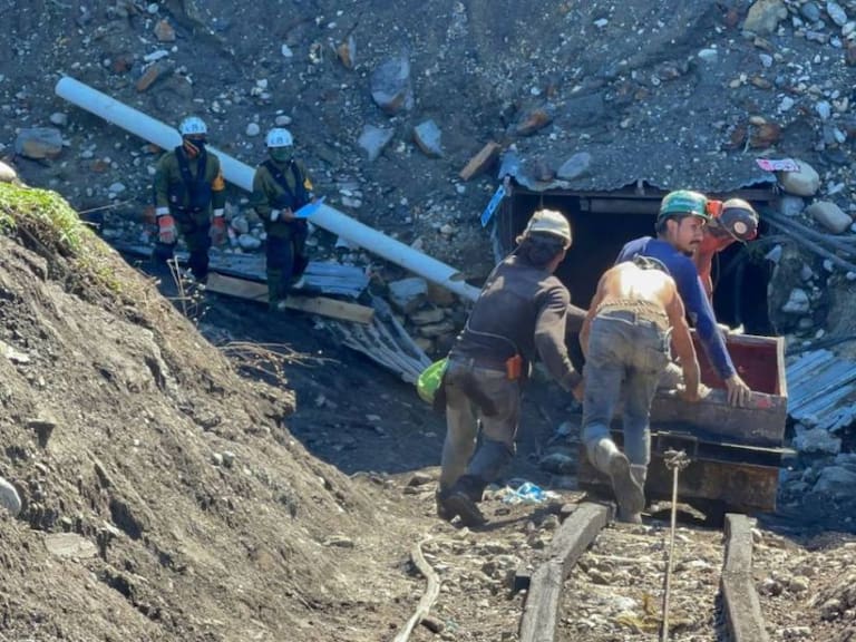 Rescatan el quinto cuerpo atrapado en mina de Múzquiz