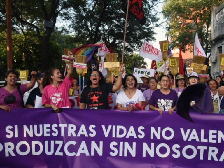 Activistas exigen poner fin a violencia política contra mujeres