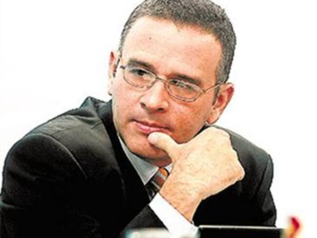 Funes cree 'irresponsable' acusar a México de matanza en Tamaulipas