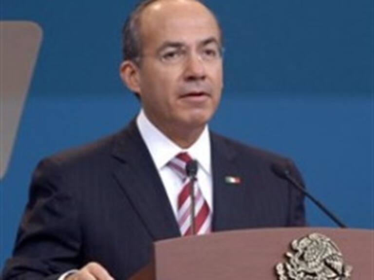 Declarará Calderón cobertura universal en salud en SLP