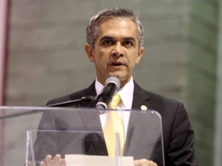 Presenta Mancera Espinosa a los integrantes de su gabinete