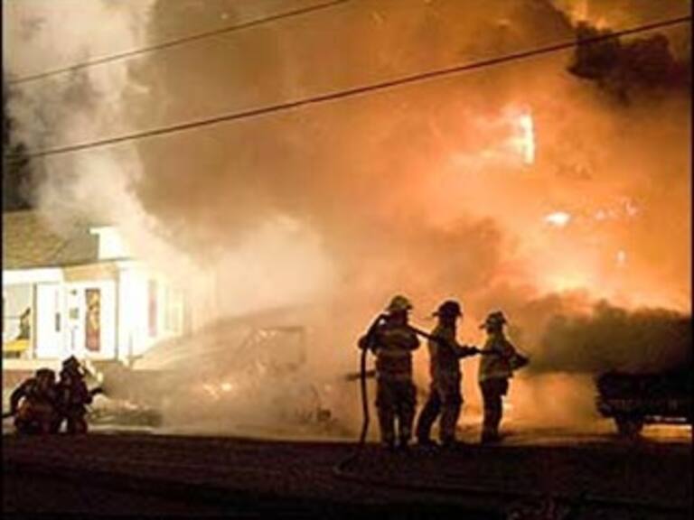 Mueren 11 personas por incendio en Australia