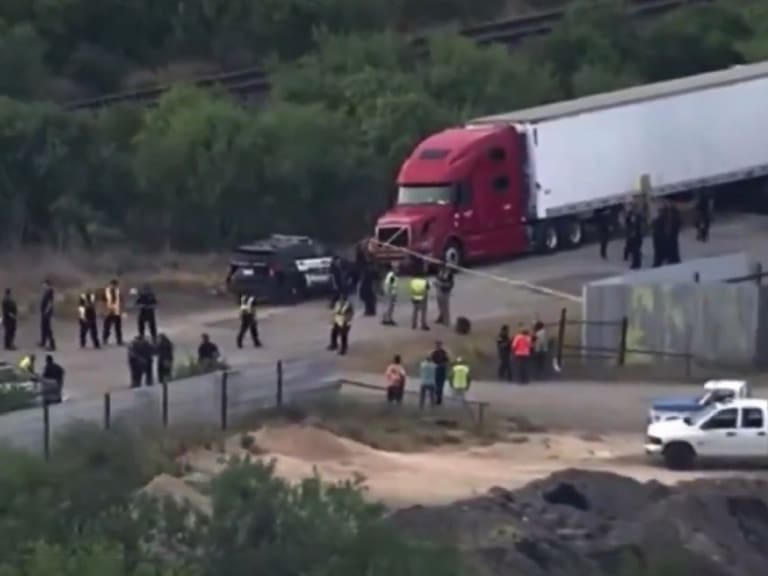 Son 46 los migrantes muertos en tráiler en Texas; ya hay detenidos
