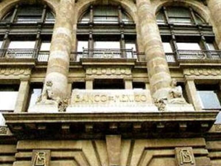 Prevé Banxico caída económica de hasta 7.5% este año