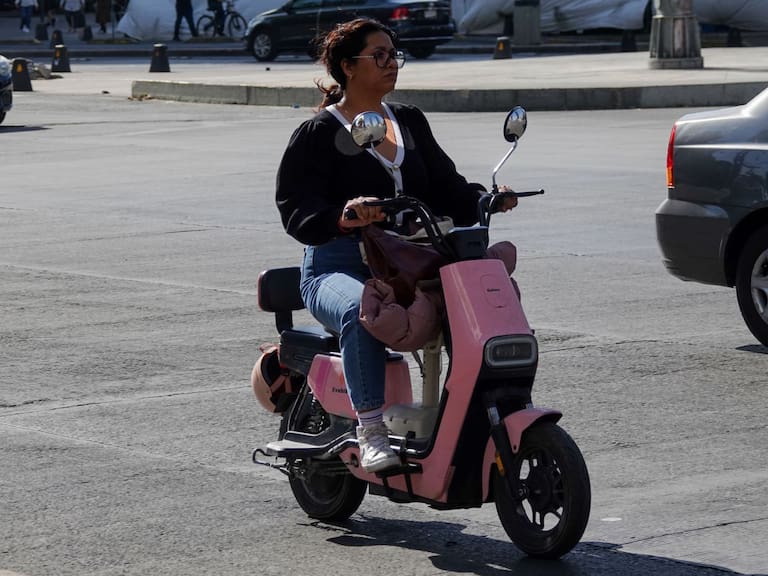 A partir del 1 de septiembre de 2026, las bicicletas eléctricas motorizadas que circulen en la Ciudad de México deberán contar obligatoriamente con placas y licencia de conducir.